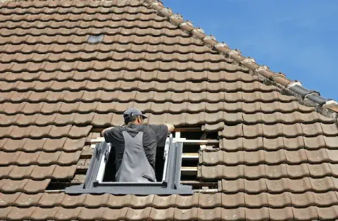Pose de velux - Vaux-le-Pénil